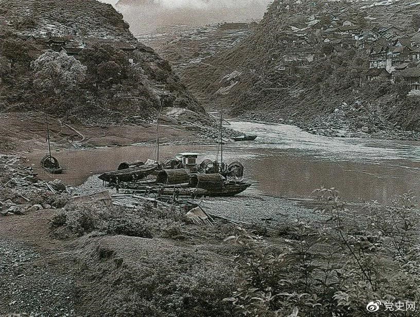1935年3月21日至22日，紅一方面軍四渡赤水的渡口之一——二郎灘渡口。