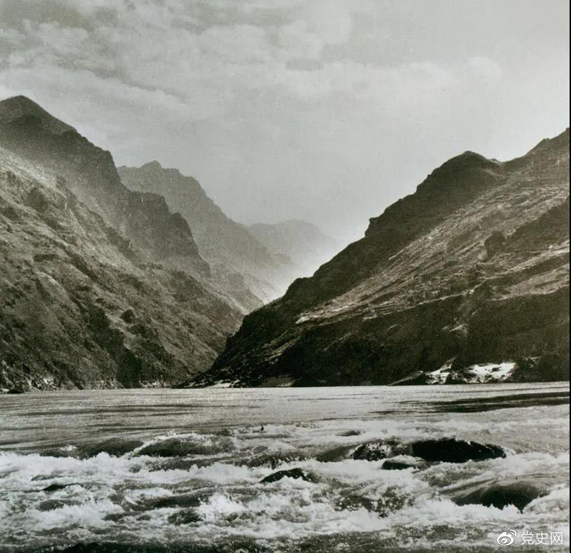 1935年5月3日至9日，紅一方面軍利用7條渡船從皎平渡全部渡過(guò)金沙江。